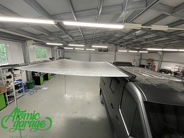 Mercedes Sprinter W907, установка маркизы и фаркопа