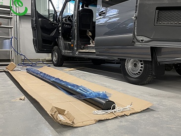 Mercedes Sprinter W907, установка маркизы и фаркопа