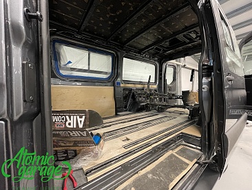 Mercedes Sprinter W907, шумовиброизоляция салона + монтаж жесткого пола