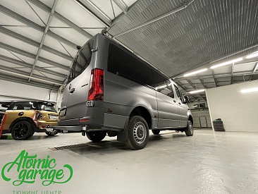 Mercedes Sprinter W907, установка маркизы и фаркопа