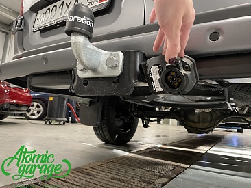 Mercedes Sprinter W907, установка маркизы и фаркопа