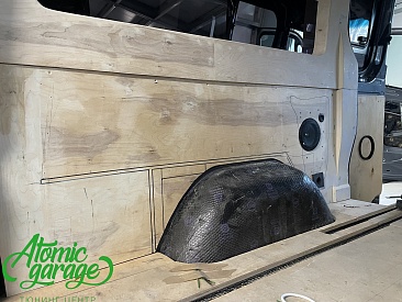 Mercedes Sprinter W907, шумовиброизоляция салона + монтаж жесткого пола